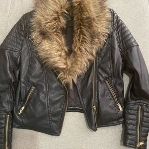 Biker Jacket with faux fur